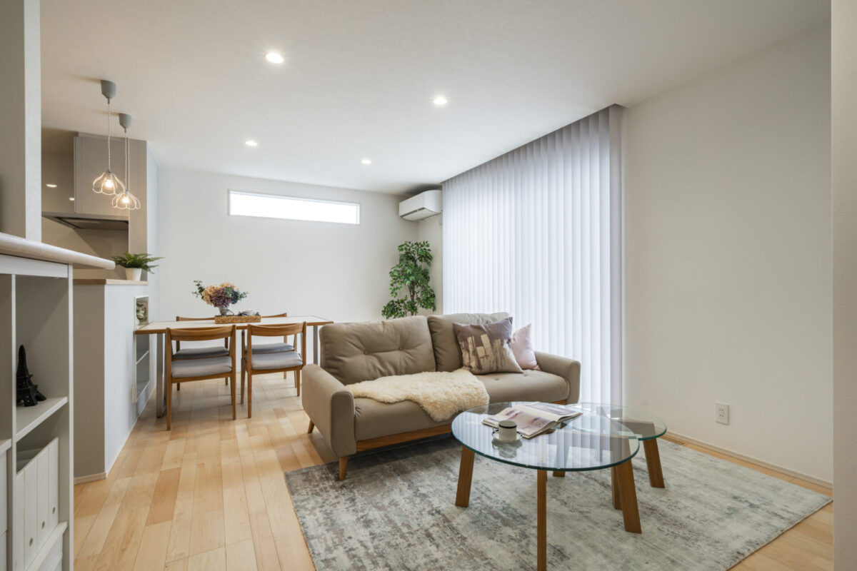 毎日の「やらなきゃ」から解放される、自然と片付く家。