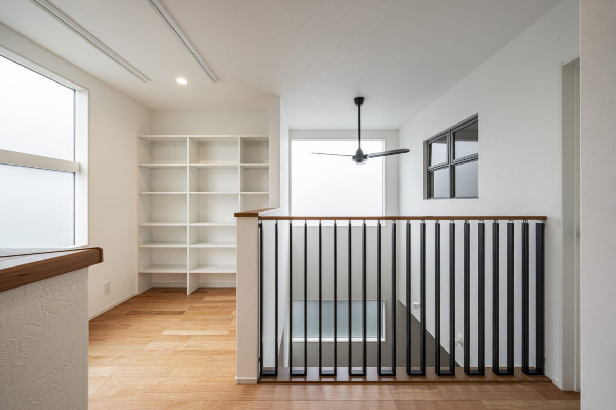 愛車と暮らす、家族の成長に寄り添う家。