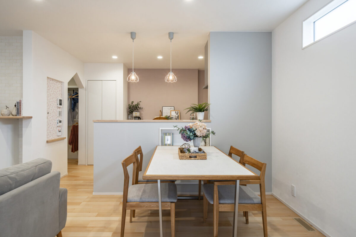 毎日の「やらなきゃ」から解放される、自然と片付く家。