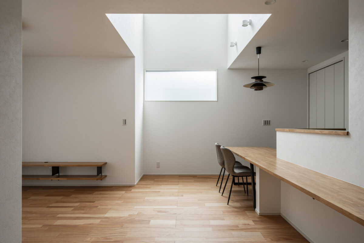 愛車と暮らす、家族の成長に寄り添う家。